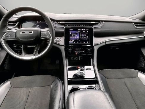 Certified 2023 Jeep Grand Cherokee L Laredo AWD/4WD image 15