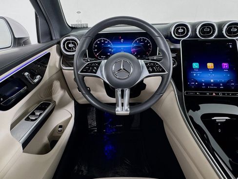 Certified 2025 Mercedes-Benz GLC 300 image 6