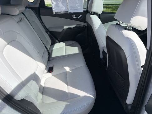 Used 2023 Hyundai Kona Limited image 10