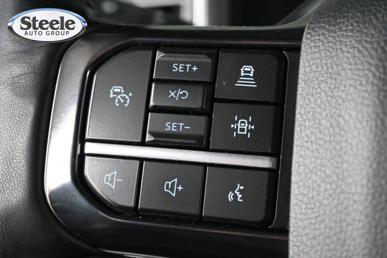 Used 2025 Ford F350 Platinum w/ FX4 Off-Road Package AWD/4WD image 16