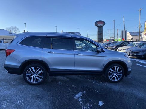 Used 2017 Honda Pilot Touring image 9