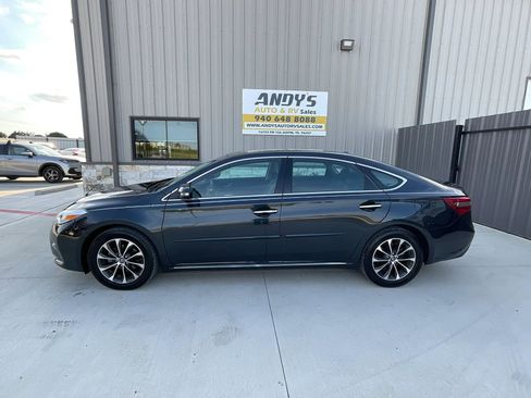 Used 2017 Toyota Avalon XLE Premium w/ All Weather Liner Package FWD image 8