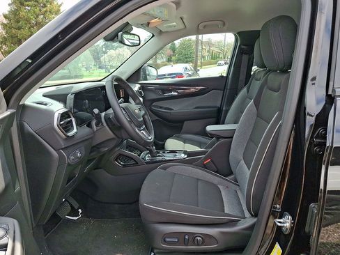 Used 2026 Chevrolet TrailBlazer LT w/ Convenience Package AWD/4WD image 14