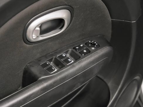 Used 2019 Kia Soul + image 39