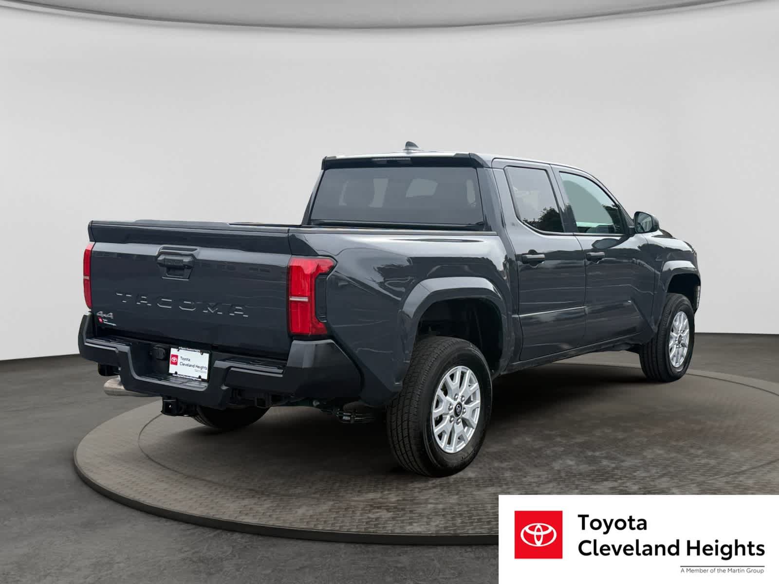 Used 2025 Toyota Tacoma SR AWD/4WD image 5
