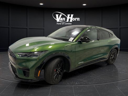 Used 2025 Ford Mustang Mach-E Premium w/ Sport Appearance Package AWD/4WD image 7