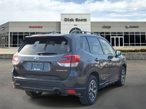 Used 2020 Subaru Forester Premium image 5