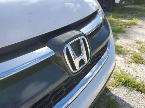 Used 2015 Honda CR-V LX image 10