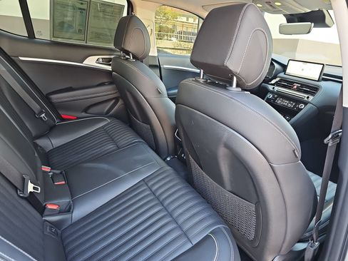 Certified 2026 Genesis G70 2.5T RWD image 16