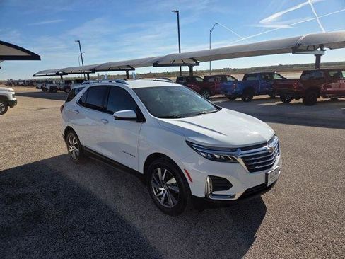 Used 2022 Chevrolet Equinox Premier image 3