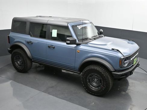 New 2025 Ford Bronco Badlands image 48