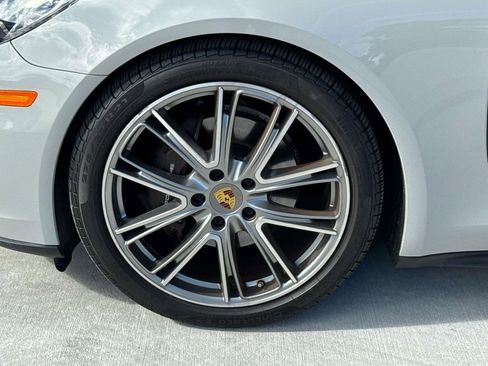 Certified 2018 Porsche Panamera 4 AWD/4WD image 8