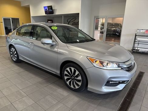 Used 2017 Honda Accord EX-L image 7