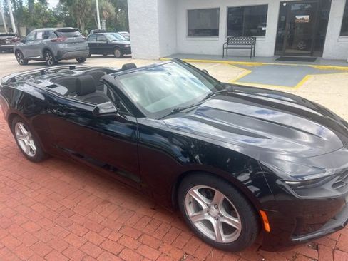 Used 2019 Chevrolet Camaro LT image 1