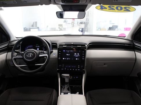 Used 2024 Hyundai Tucson SEL FWD image 17