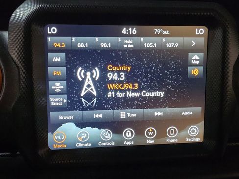 Used 2023 Jeep Gladiator Mojave w/ Cold Weather Group AWD/4WD image 12