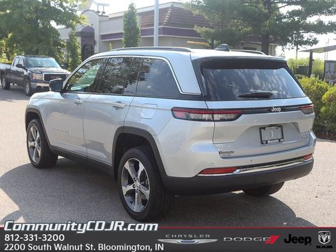 New 2025 Jeep Grand Cherokee Limited AWD/4WD image 5