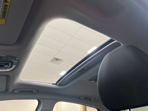 Used 2025 Hyundai Elantra SEL FWD image 22