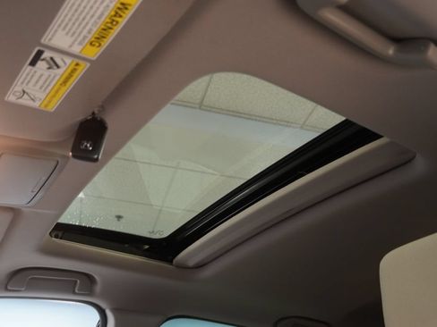 Used 2018 Honda CR-V EX image 4
