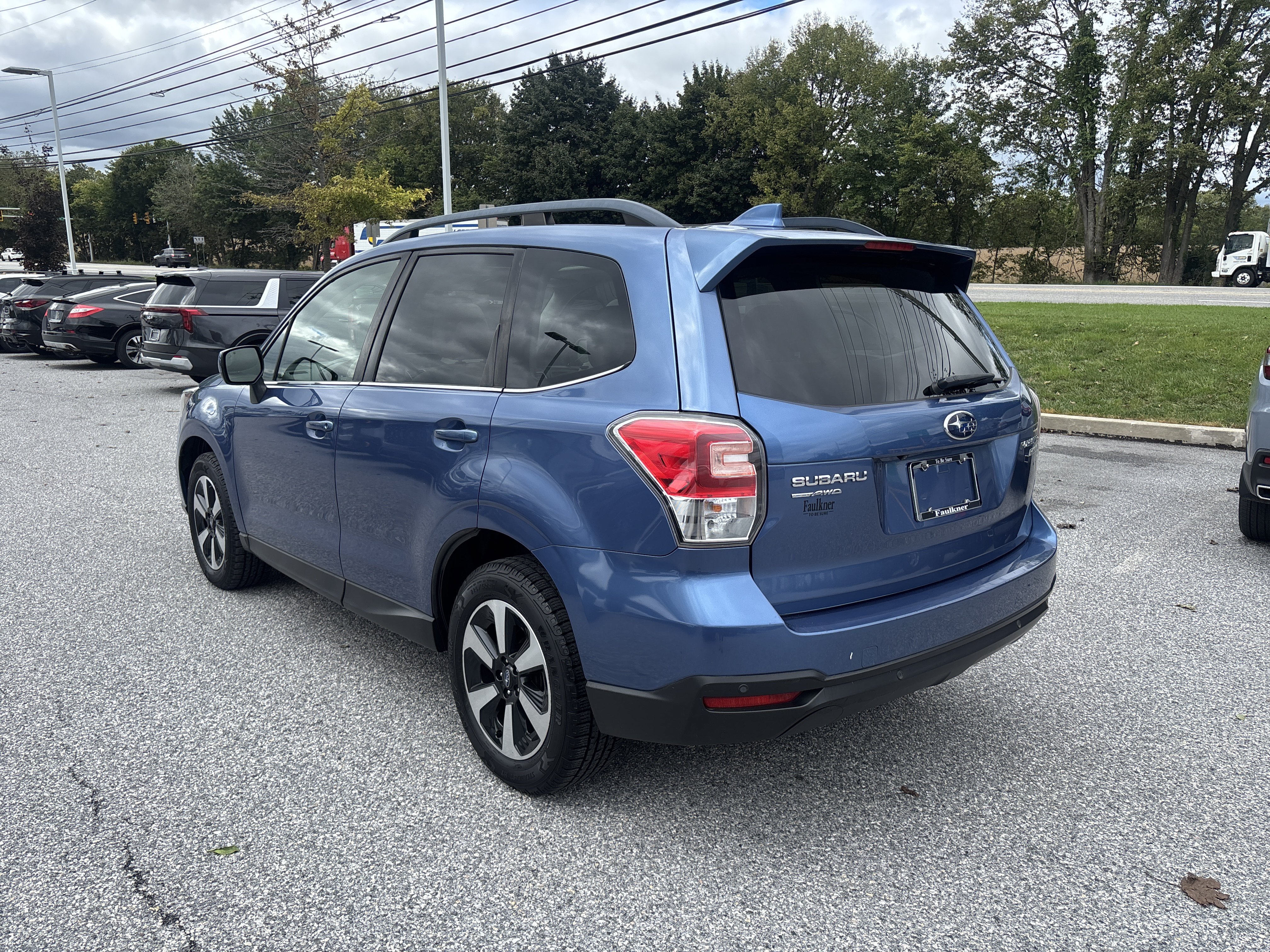 Used 2017 Subaru Forester 2.5i Limited AWD/4WD image 16