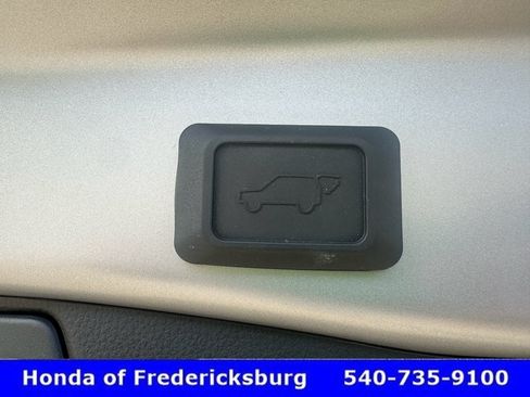 Used 2023 Toyota RAV4 SE w/ Convenience Package AWD/4WD image 31