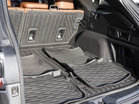 Used 2020 Subaru Outback Touring XT image 7