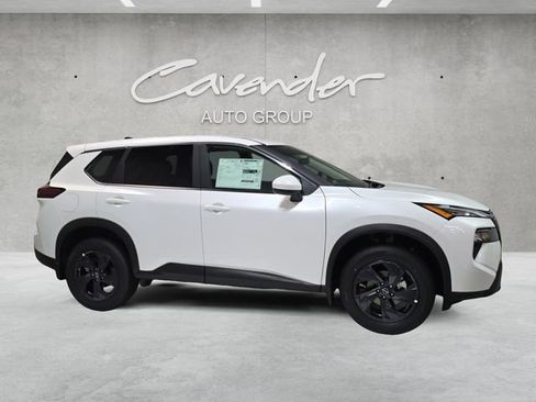 New 2026 Nissan Rogue SV FWD image 17