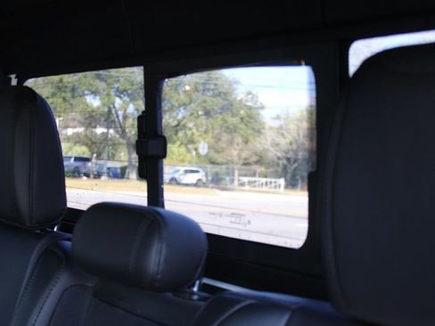 Used 2020 Jeep Gladiator Rubicon image 36