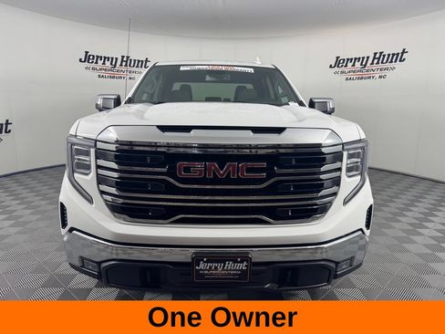 Used 2025 GMC Sierra 1500 SLT AWD/4WD image 4