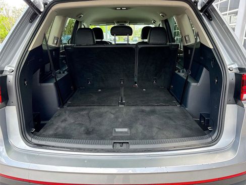 Used 2025 Volkswagen Atlas SE FWD image 28