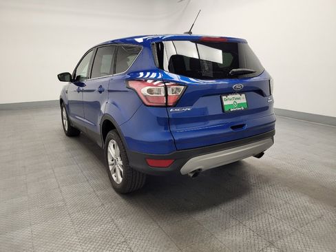 Used 2017 Ford Escape SE image 5