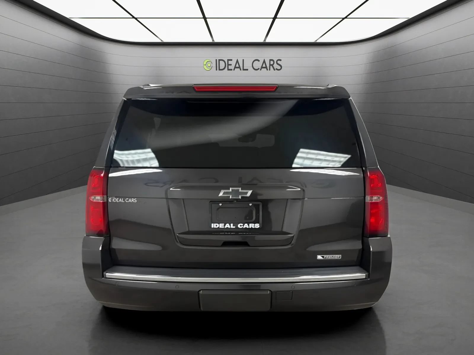 Used 2017 Chevrolet Suburban Premier RWD image 6