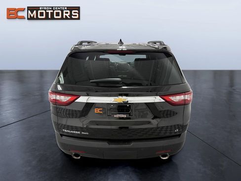 Used 2020 Chevrolet Traverse LT w/ Driver Confidence II Package image 5