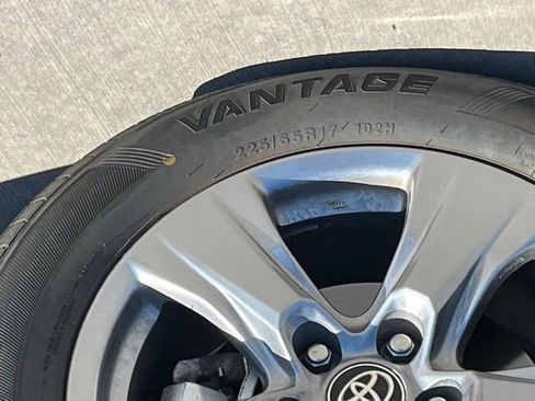 Used 2025 Toyota RAV4 XLE image 7