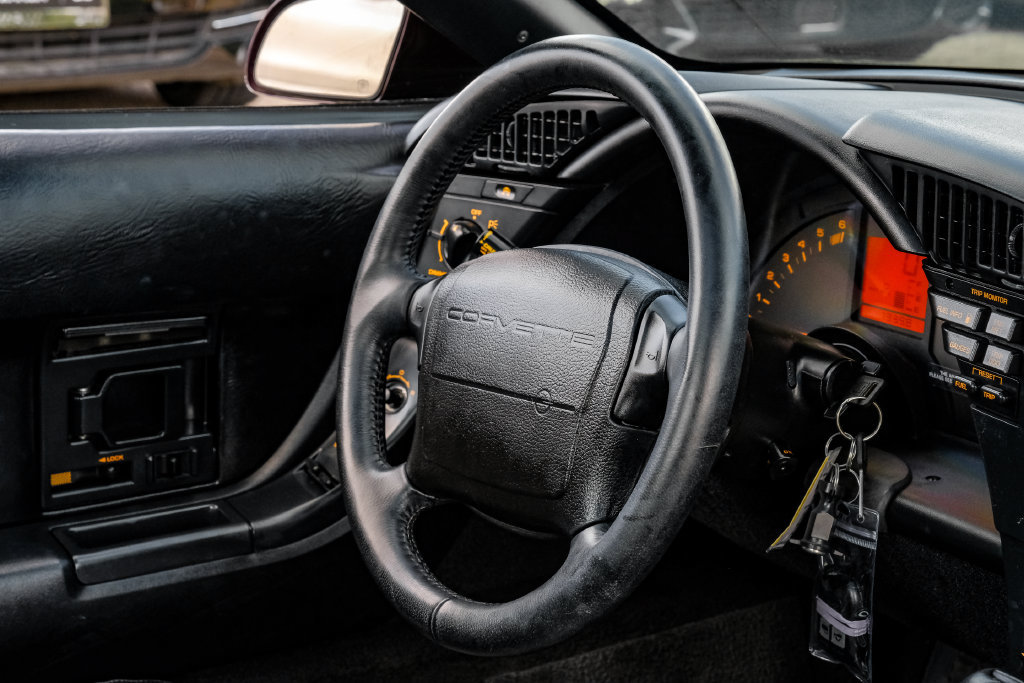 Used 1993 Chevrolet Corvette Coupe RWD image 11