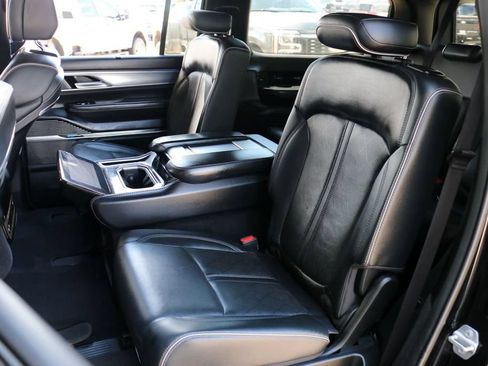 Used 2022 Jeep Grand Wagoneer Series II AWD/4WD image 20