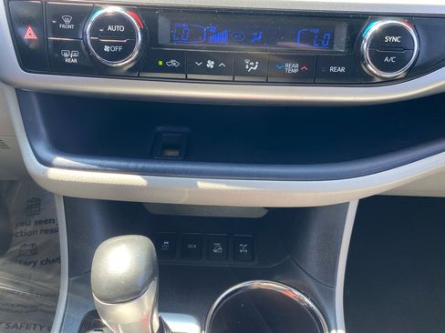 Used 2016 Toyota Highlander Plus image 21