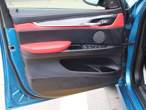 Used 2018 BMW X6 M image 70