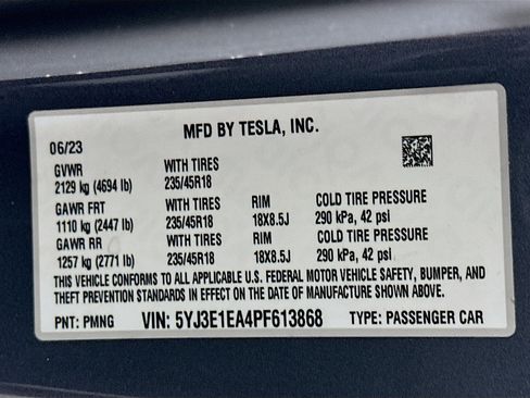 Used 2023 Tesla Model 3 Standard Range image 12