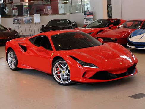 Certified 2021 Ferrari F8 Tributo RWD image 7