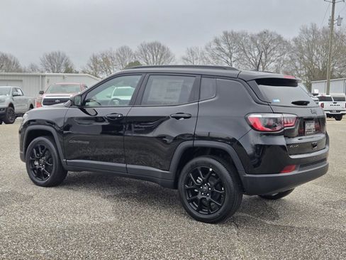 New 2026 Jeep Compass Latitude image 10