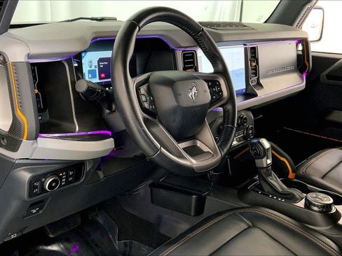 Used 2023 Ford Bronco Badlands w/ Sasquatch Package image 14