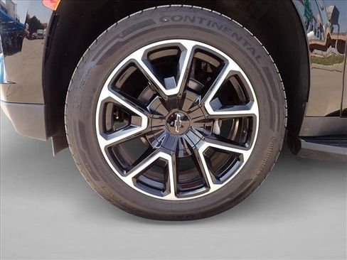 Used 2023 Chevrolet Tahoe RST AWD/4WD image 7
