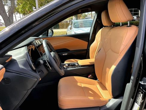 Used 2025 Lexus RX 350 FWD w/ Technology Package image 8