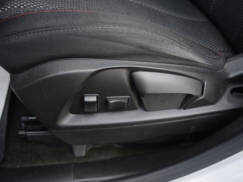 Used 2017 Chevrolet Equinox LS image 18