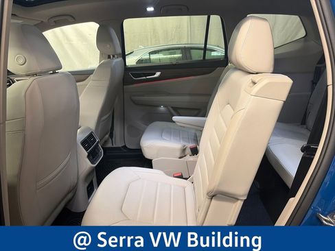 Used 2025 Volkswagen Atlas SEL AWD/4WD image 23