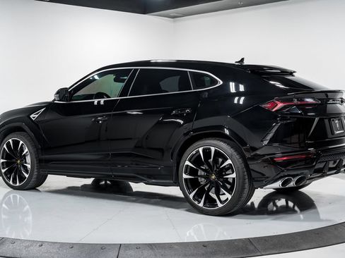 Used 2022 Lamborghini Urus AWD/4WD image 5