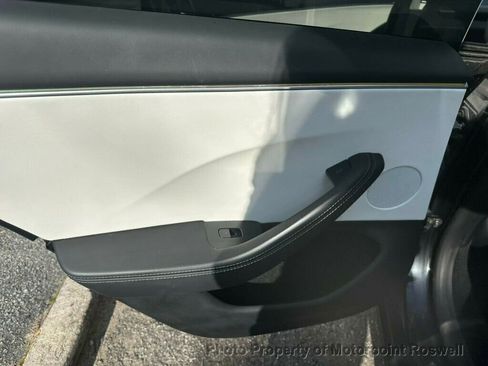 Used 2024 Tesla Model 3 Performance image 23