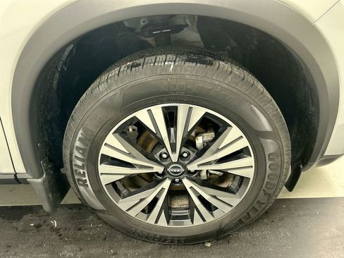 Certified 2023 Nissan Rogue SV image 8