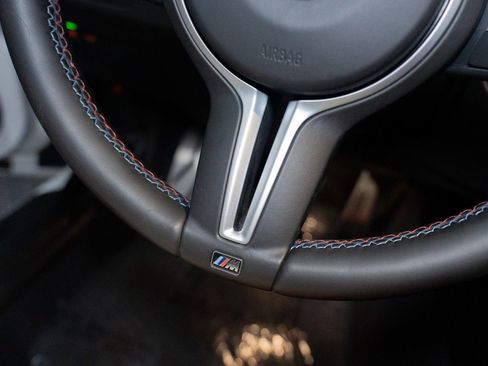 Used 2018 BMW M4 Coupe RWD image 43